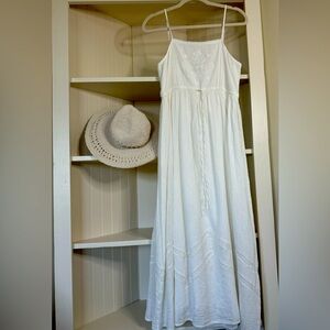 NWT Zara Maxi Linen Sundress with embroidered design Size Xsm or Sm